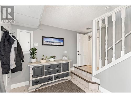 2196 Lynrick Road, Kelowna, BC - Indoor Photo Showing Other Room