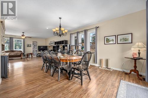 661 Lagoon Court Road, Clinton, BC - Indoor Photo Showing Dining Room