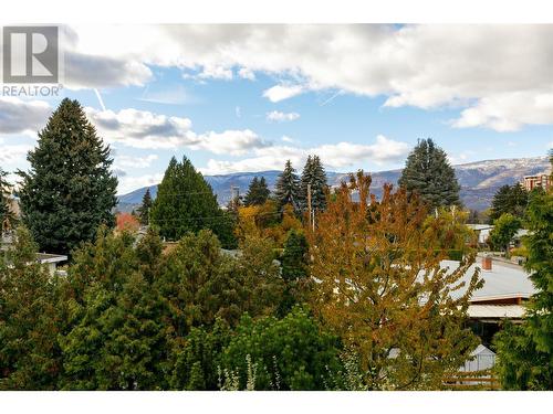 1674 Thayer Court, Kelowna, BC - Outdoor With View