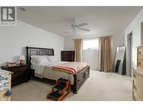 1674 Thayer Court, Kelowna, BC - Indoor Photo Showing Bedroom