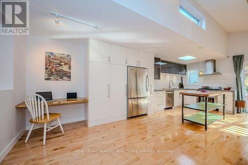 576 Byngmount Avenue, Mississauga, ON - Indoor Photo Showing Kitchen