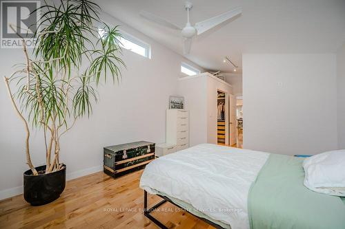 576 Byngmount Avenue, Mississauga, ON - Indoor Photo Showing Bedroom