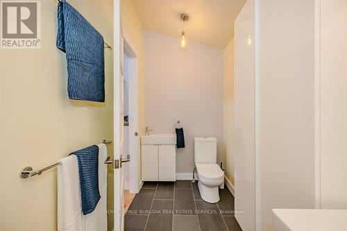 576 Byngmount Avenue, Mississauga, ON - Indoor Photo Showing Bathroom