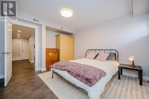 576 Byngmount Avenue, Mississauga, ON - Indoor Photo Showing Bedroom