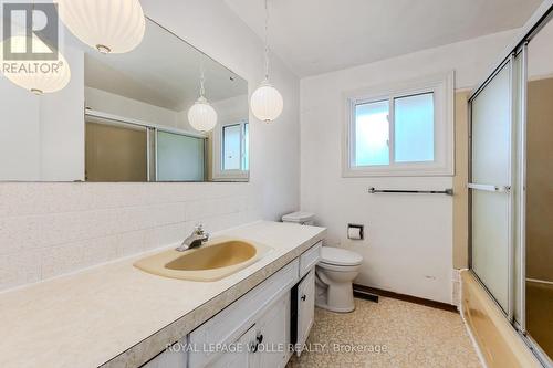 81 Dalegrove Drive, Kitchener, ON - Indoor Photo Showing Bathroom