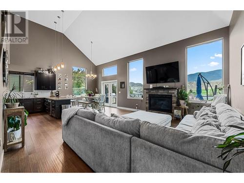 8774 Badger Drive, Kamloops, BC - Indoor Photo Showing Living Room With Fireplace