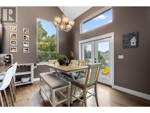 8774 Badger Drive, Kamloops, BC - Indoor Photo Showing Dining Room