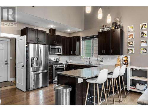 8774 Badger Drive, Kamloops, BC - Indoor Photo Showing Kitchen