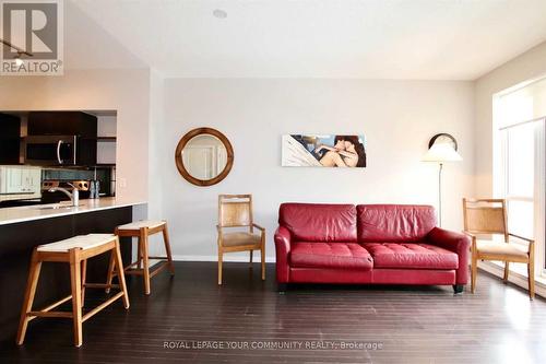 1610 - 35 Hayden Street, Toronto, ON - Indoor Photo Showing Living Room