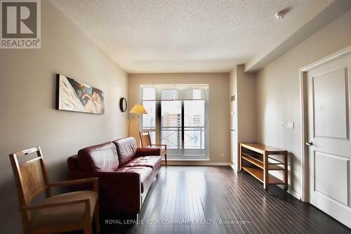 1610 - 35 Hayden Street, Toronto, ON - Indoor Photo Showing Living Room