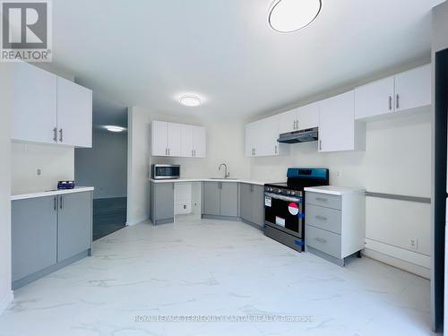 Upper - 43 Mapleton Avenue, Barrie, ON - Indoor Photo Showing Kitchen