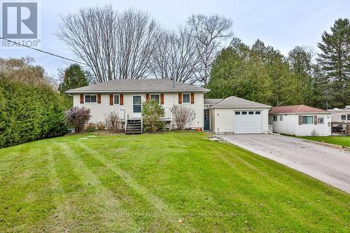 25 Nicholson Drive, Uxbridge, ON - Outdoor With Facade