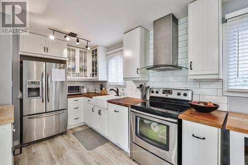 25 Nicholson Drive, Uxbridge, ON - Indoor Photo Showing Kitchen With Stainless Steel Kitchen