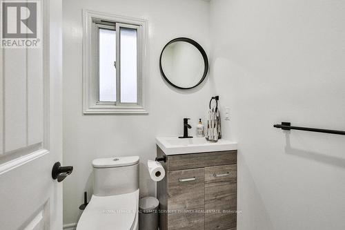 25 Nicholson Drive, Uxbridge, ON - Indoor Photo Showing Bathroom