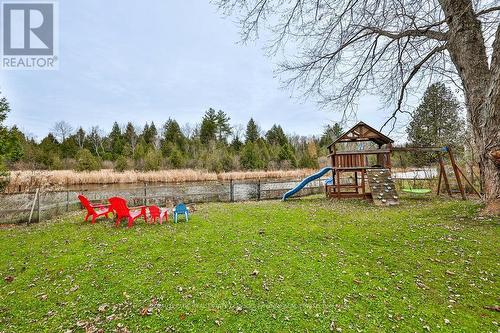 25 Nicholson Drive, Uxbridge, ON - Outdoor