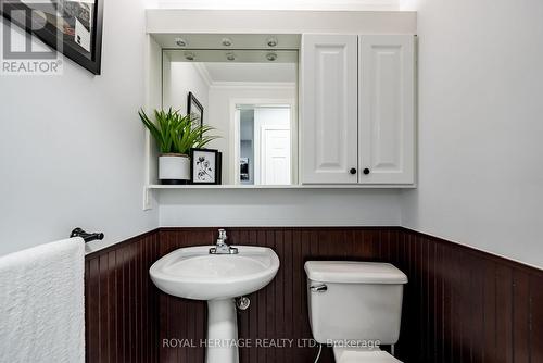 107 Shady Lane Crescent, Clarington (Bowmanville), ON - Indoor Photo Showing Bathroom