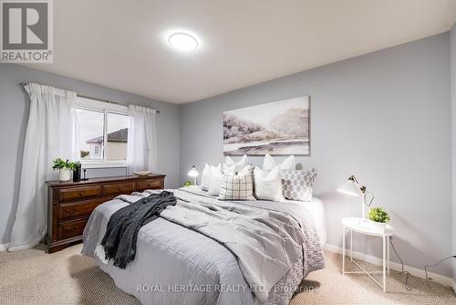 107 Shady Lane Crescent, Clarington (Bowmanville), ON - Indoor Photo Showing Bedroom