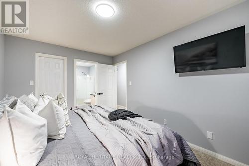 107 Shady Lane Crescent, Clarington (Bowmanville), ON - Indoor Photo Showing Bedroom