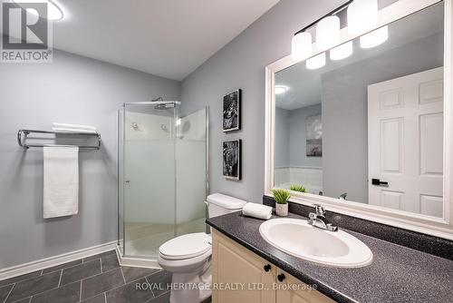 107 Shady Lane Crescent, Clarington (Bowmanville), ON - Indoor Photo Showing Bathroom