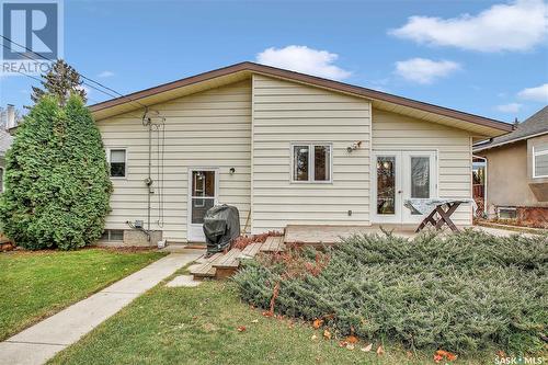 2405 Haultain Avenue, Saskatoon, SK - Outdoor