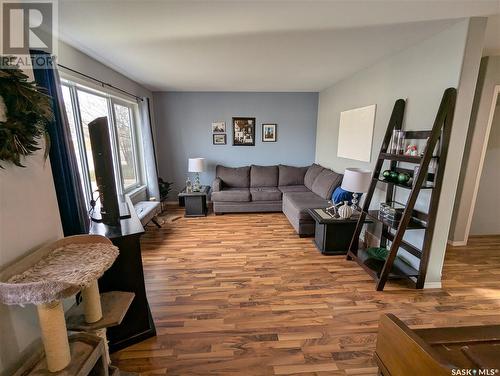 105 Haichert Street, Warman, SK - Indoor Photo Showing Living Room