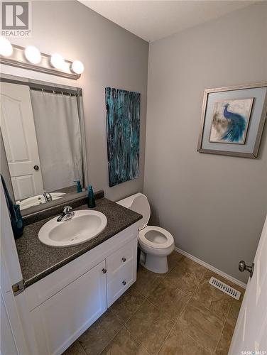 105 Haichert Street, Warman, SK - Indoor Photo Showing Bathroom