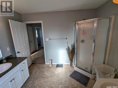 105 Haichert Street, Warman, SK - Indoor Photo Showing Bathroom