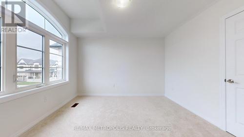 135 Flood Avenue, Clarington, ON - Indoor Photo Showing Other Room