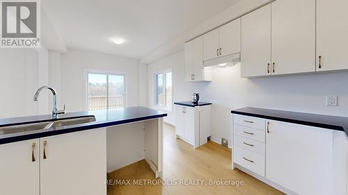 135 Flood Avenue, Clarington, ON - Indoor Photo Showing Kitchen