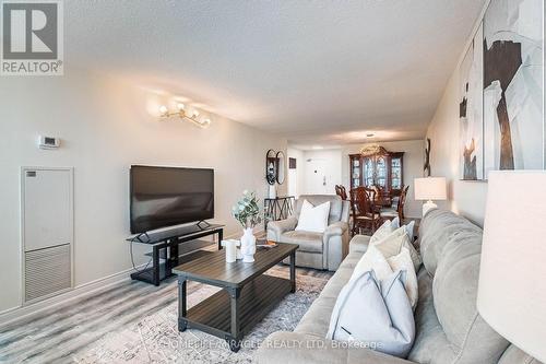 1708 - 65 Huntingdale Boulevard, Toronto, ON - Indoor Photo Showing Living Room