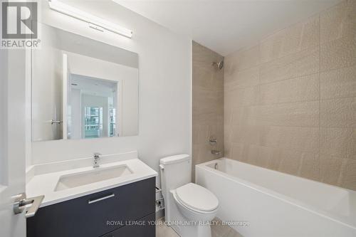 A1207 - 30 Upper Mall Way, Vaughan, ON - Indoor Photo Showing Bathroom