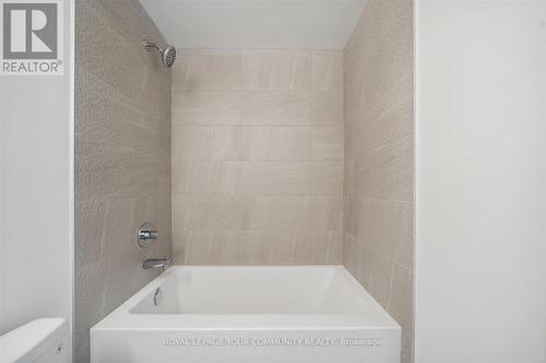 A1207 - 30 Upper Mall Way, Vaughan, ON - Indoor Photo Showing Other Room