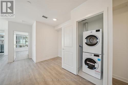 A1207 - 30 Upper Mall Way, Vaughan, ON - Indoor Photo Showing Laundry Room