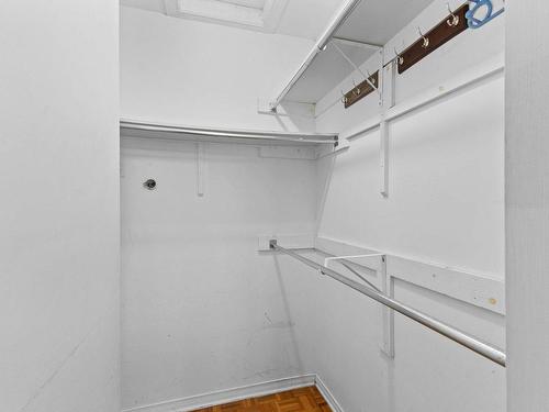 325 Rue Caisse, Montréal (Verdun/Île-Des-Soeurs), QC - Indoor With Storage