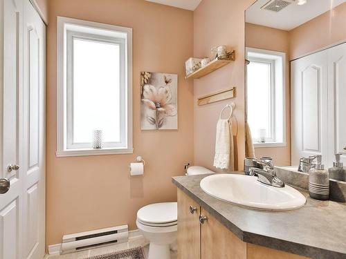 Salle d'eau - 1172 Rue Du Phare, Laval (Fabreville), QC - Indoor Photo Showing Bathroom