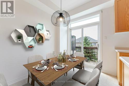 69 - 7222 Triumph Lane, Mississauga, ON - Indoor Photo Showing Dining Room