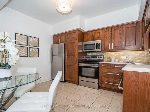 181 Earlscourt Ave, Toronto, ON - Indoor Photo Showing Kitchen