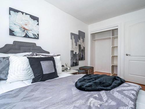 181 Earlscourt Ave, Toronto, ON - Indoor Photo Showing Bedroom