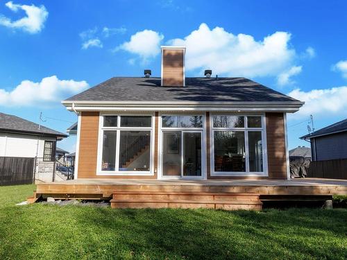 Cour - 95 Rue Des Merles, Sainte-Clotilde, QC - Outdoor With Deck Patio Veranda