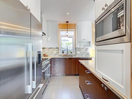 Kitchen - 1137 Rue Pierre-Mercure, Boucherville, QC - Indoor Photo Showing Kitchen With Upgraded Kitchen