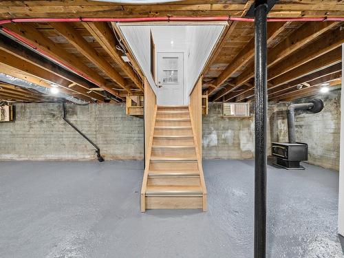 Staircase - 40 Rue Du Père-Lévesque, Victoriaville, QC - Indoor Photo Showing Basement