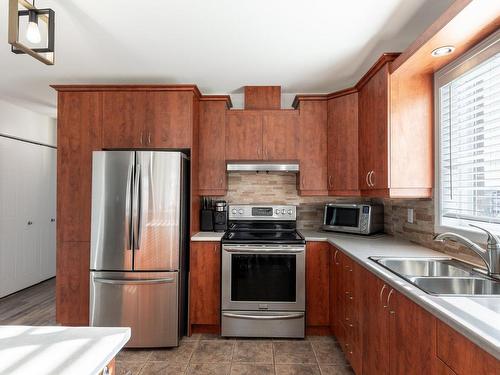 Kitchen - 302-322 Boul. St-Luc, Saint-Jean-Sur-Richelieu, QC - Indoor Photo Showing Kitchen With Double Sink