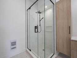 Ensuite bathroom - 