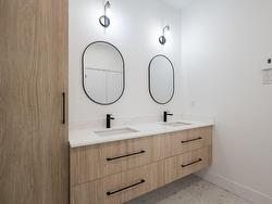 Ensuite bathroom - 