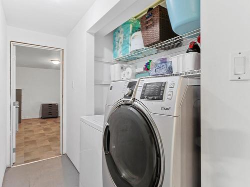 Salle de lavage - 1384 Boul. St-Jean-Baptiste O., Sainte-Martine, QC - Indoor Photo Showing Laundry Room