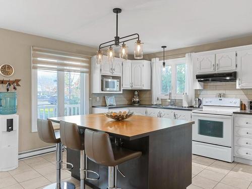 Cuisine - 1384 Boul. St-Jean-Baptiste O., Sainte-Martine, QC - Indoor Photo Showing Kitchen