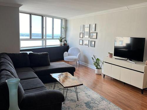 2307-270 Queens Quay W, Toronto, ON - Indoor Photo Showing Living Room