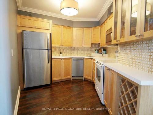 2307-270 Queens Quay W, Toronto, ON - Indoor Photo Showing Kitchen