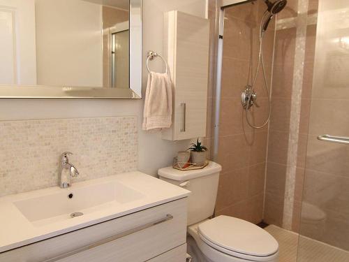 2307-270 Queens Quay W, Toronto, ON - Indoor Photo Showing Bathroom