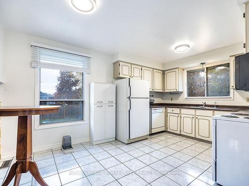 140 Centennial Dr, Port Hope, ON - Indoor Photo Showing Kitchen